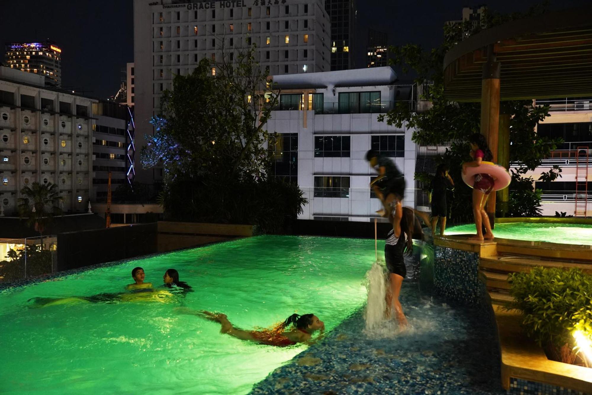 The Rich Residence Sukhumvit Nana Bangkok Exterior foto